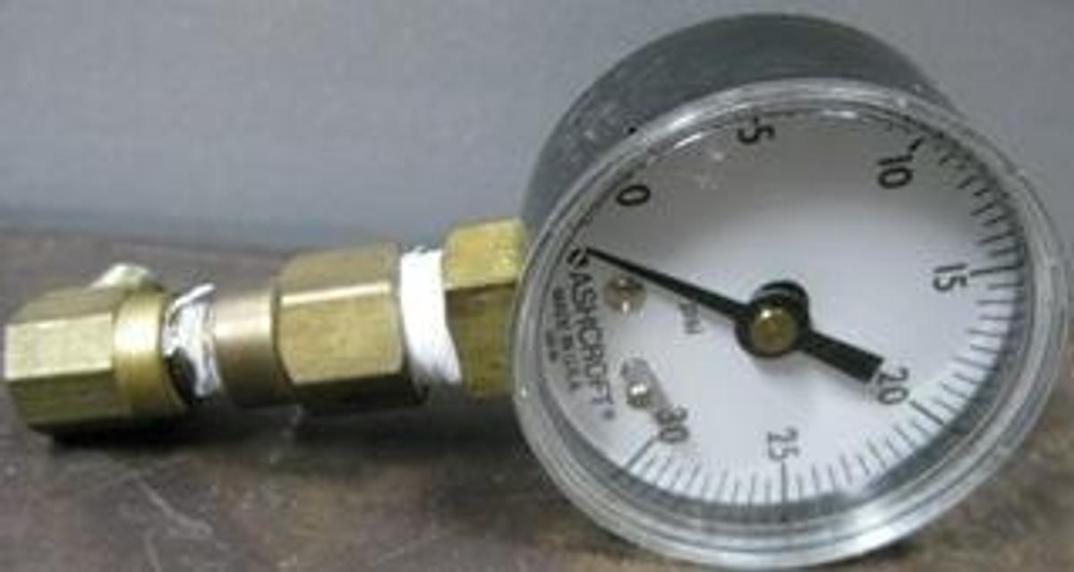 Used CAMPBELL-HAUSFELD GAUGE NO: DK648800AV 11/00