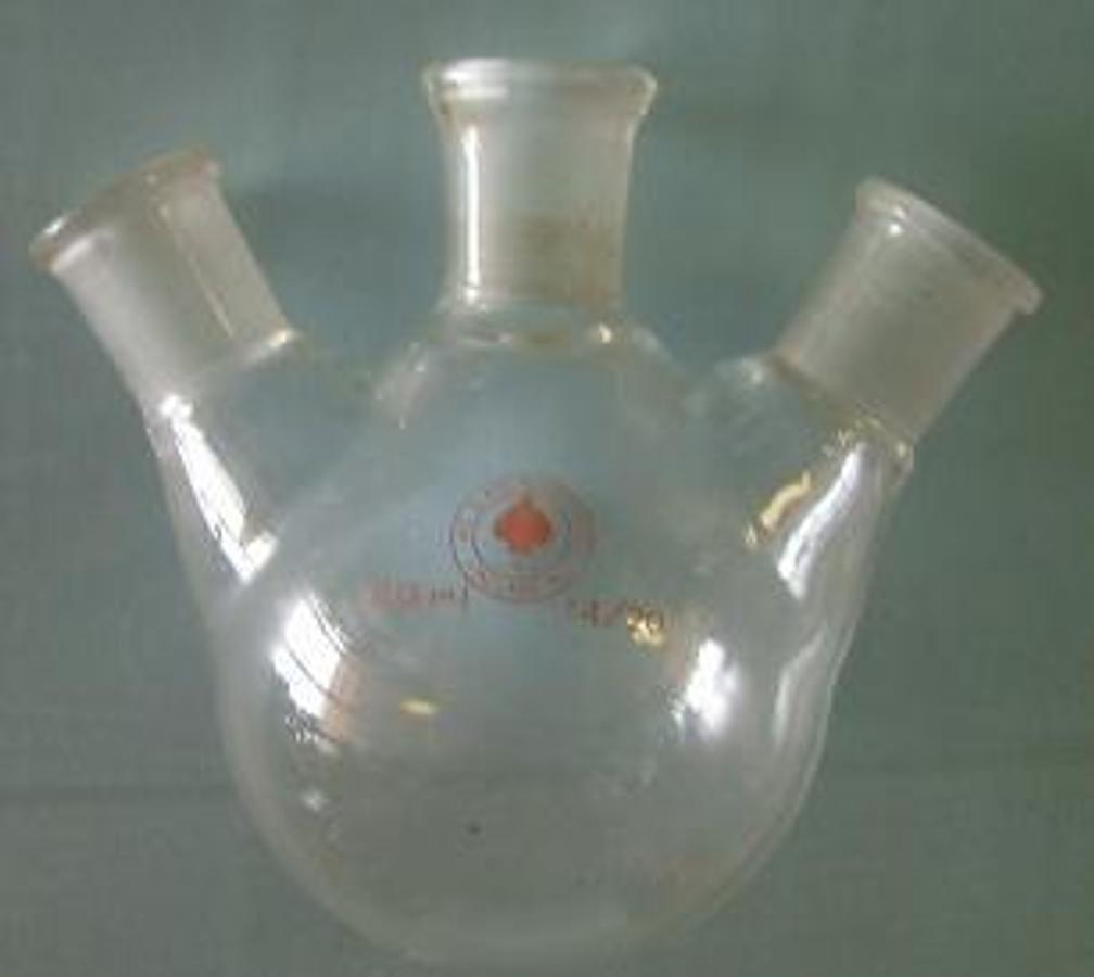Used ACE GLASS INCORPORATED ROUND BOILING FLASK 3 NECKS 100 ML 14/20