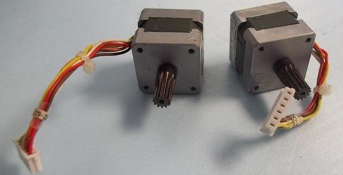 Used ASTROSYN STEP MOTOR 24 STEPS DC: 7.25 VOLTS