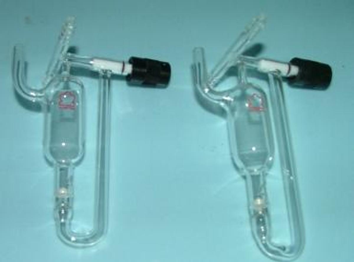 Used QTY. 2. KONTES SPECIALTY GLASS W/ 3 ENDS W/ 1 TURN SCREW VALVE W/ CHECK VALVE.
