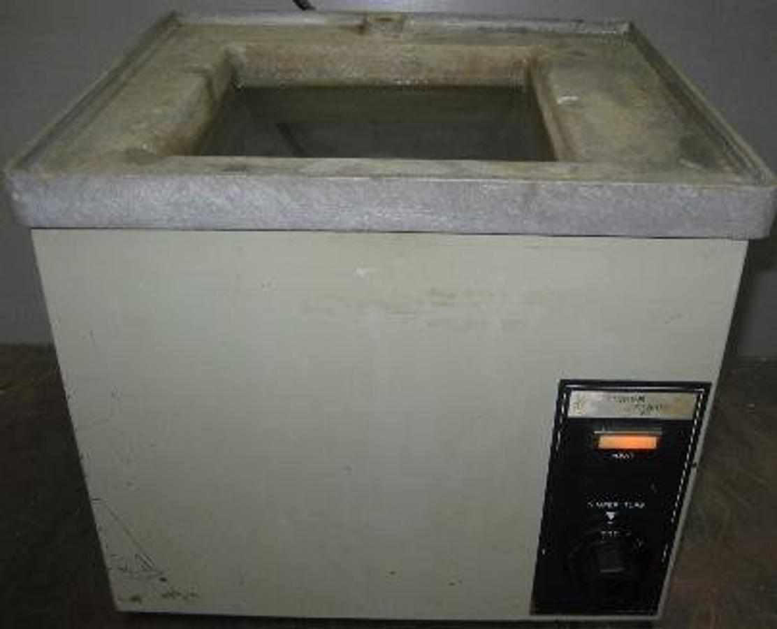 Used FISHER SCIENTIFIC HIGH TEMPERATURE HEATED HOT OIL BATH MODEL: 160