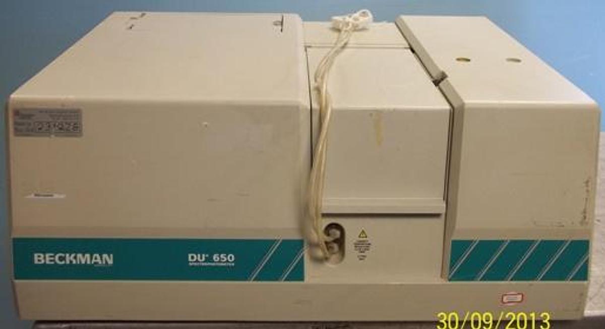 Used QTY. 1. BECKMAN DU 650 SPECTROPHOTOMETER MODEL: DU 600 SERIES