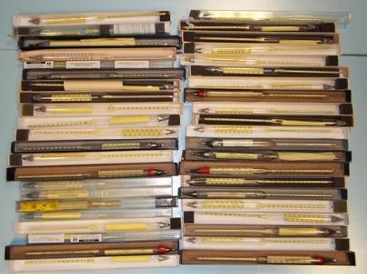 Used QTY. 1. LOT. HYDROMETERS QTY. 1. HYDROMETER THERMOMETER 0-150 API