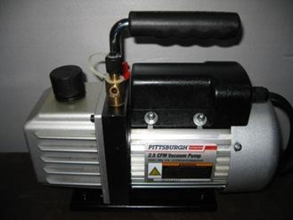 Used PITTSBURGH AUTOMOTIVE 2.5 CFM VACUUM PUMP