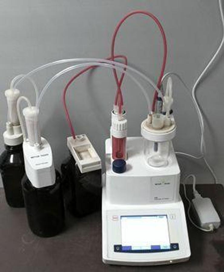 Used METTLER TOLEDO V30 VOLUMETRIC KF TITRATOR