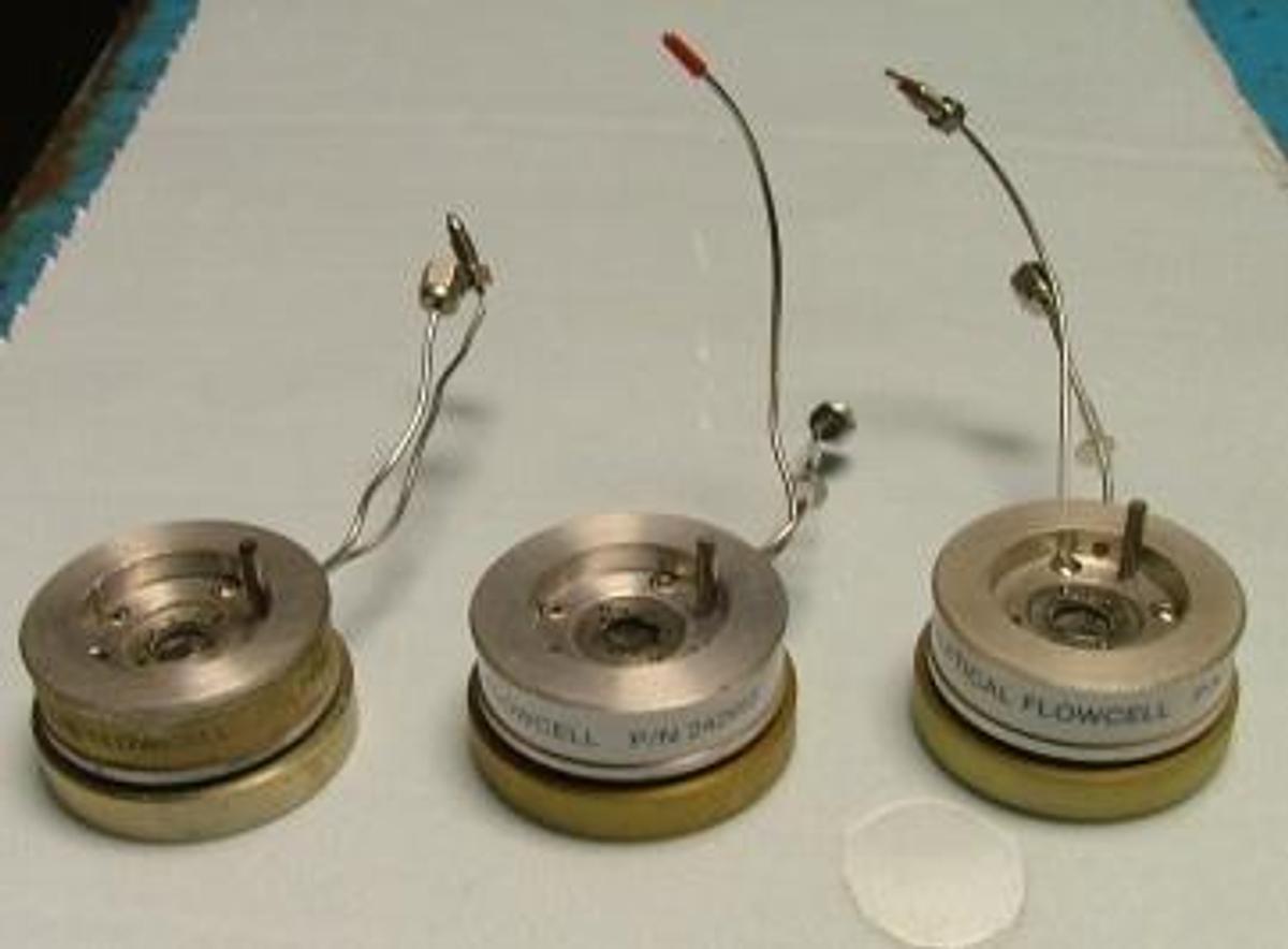 Used ANALYTICAL FLOW CELL P/N: 242683. .