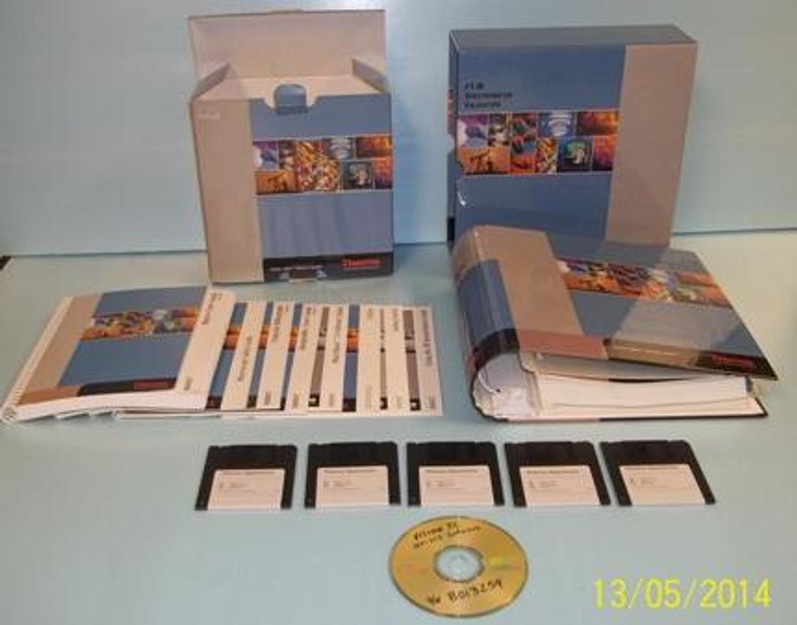 Used THERMO ELECTRON CORPORATION FT-IR SPECTROMETER VALIDATION BOOK NO. 269-103502 INCLUDES: COMPANY ORGANIZATION AND HISTORY