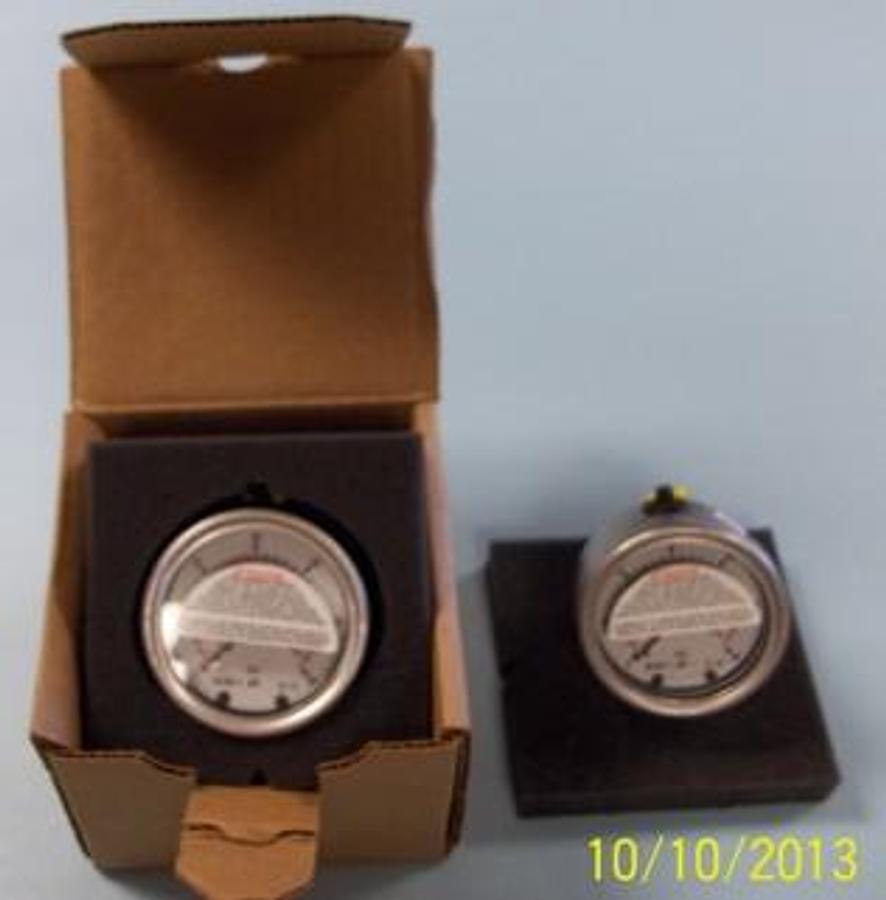 Used QTY. 2. SWAGELOK TYPE: G.1. GAUGES RANGE: 60 PSI/BAR CONN: ¼ TA CBM P/N: PG1-63B-PG60-CAQX NEW ONE IN BOX ONE WITH OUT BOX.