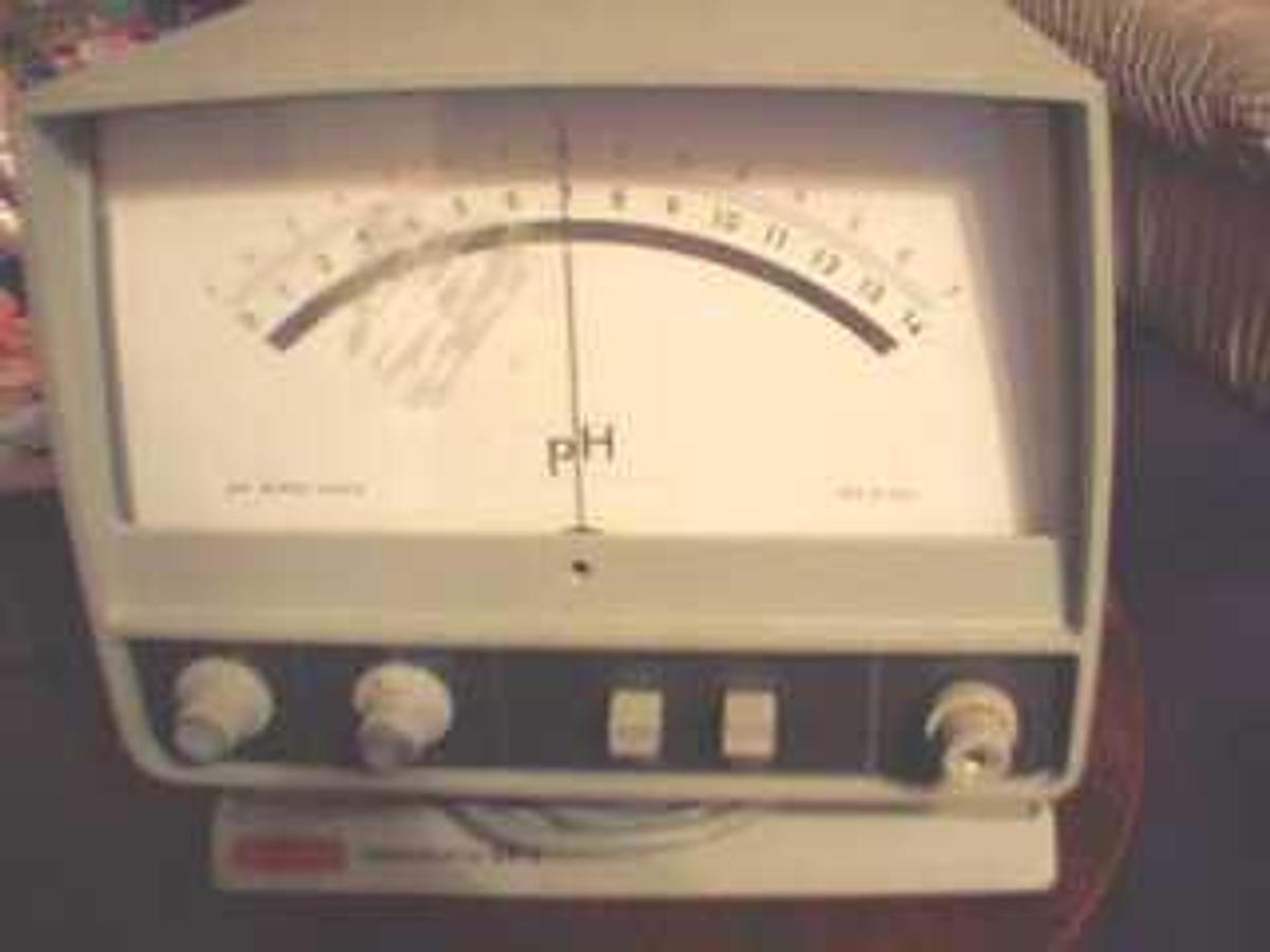 Used QTY. 1. BECKMAN ZERO MATIC SS- PH / MV METER MODEL 96 CAT. NO. 9609. (eb122k.jpg) To see a picture of this lab equ.