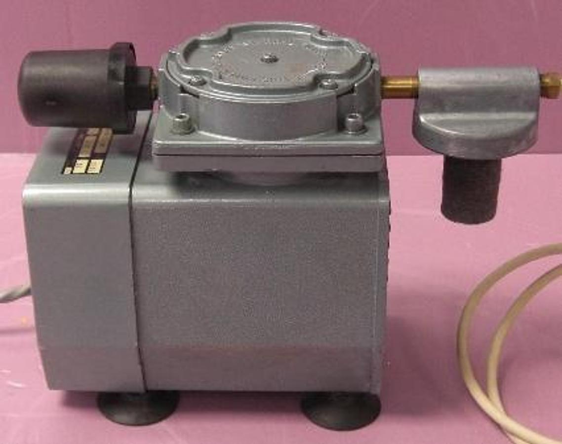 Used QTY. 1. GAST DIAPHRAGM OIL LESS VACUUM PUMP / COMPRESSOR
