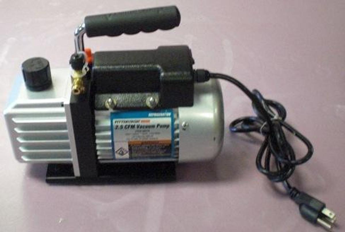 Used PITTSBURGH 2.5 CFM VACUUM PUMP