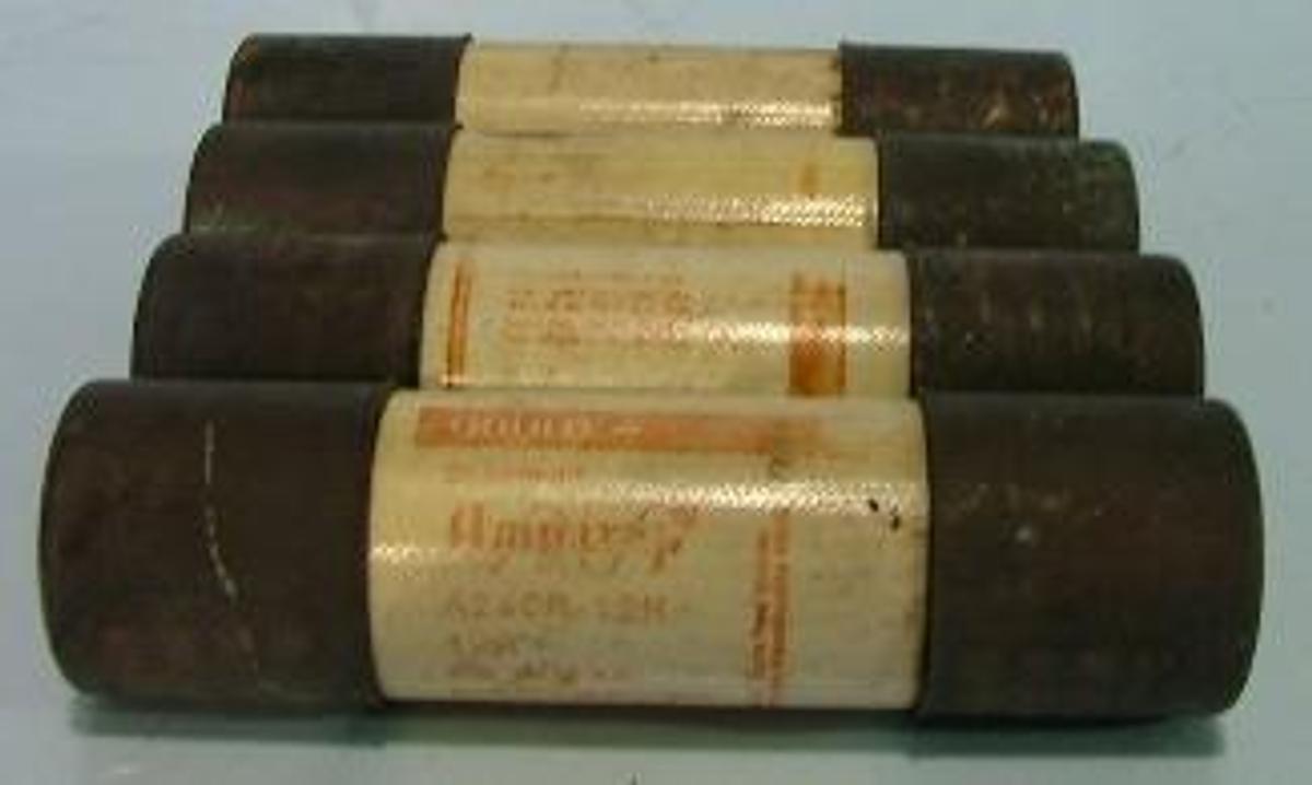 Used GOULD SHAWMUT AMPTRAP A240R-12R 2400V 60HZ CURRENT LIMITING FUSE.