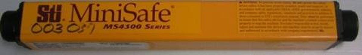 Used QTY. 1. STI MINI SAFE MS4300 SERIES SAFETY LIGHT CURTAIN EMITTER MODEL: MS4308BX