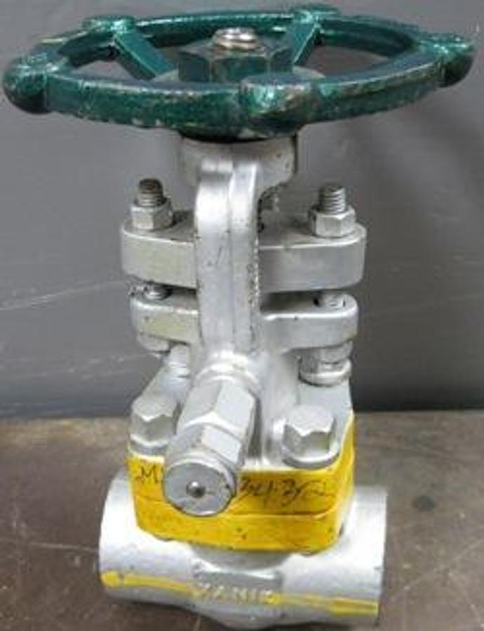 Used XANIK 1" 800 SOCKET GATE VALVE