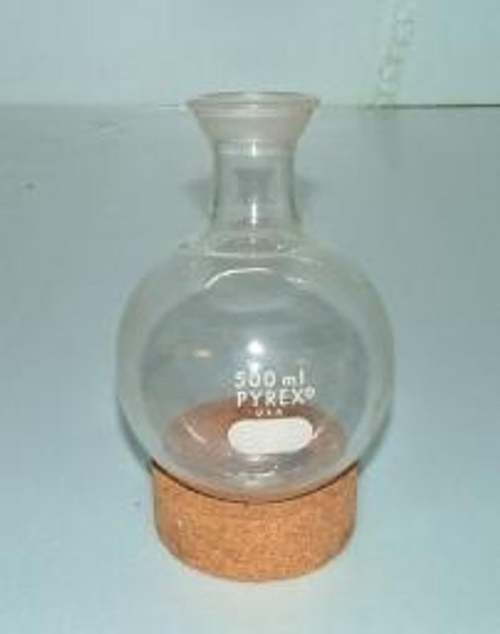 Used QTY. 1. PYREX 500 ML ROUND BOTTOM BOILING FLASK WITH BALL JOINT.
