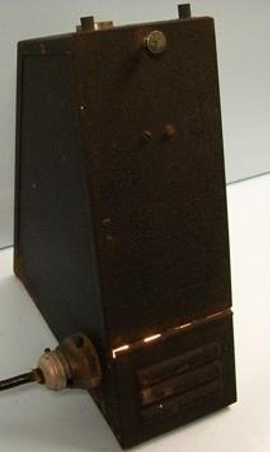 Used QTY. 1. HELLIGE AQUA TESTER WITH LIGHT MISSING PARTS for PARTS OR REPAIR.