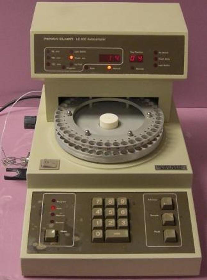 Used QTY. 1. PERKIN-ELMER LC 600 AUTO SAMPLER