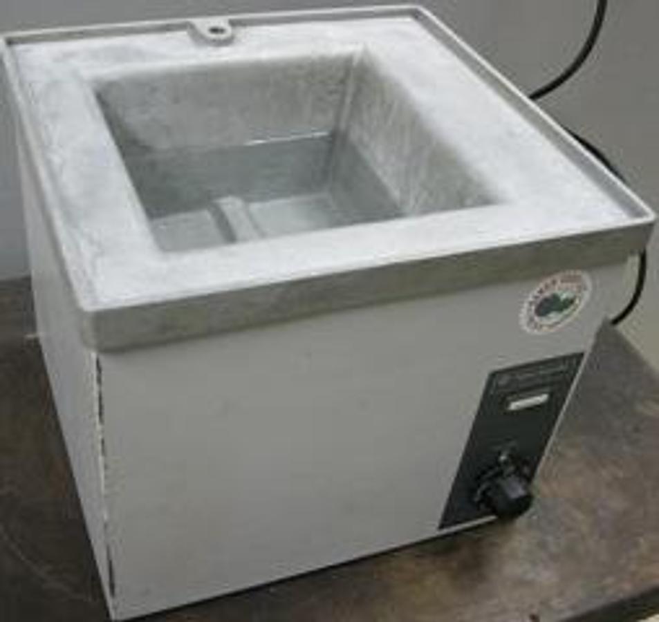 Used QTY. 1. FISHER SCIENTIFIC HIGH-TEMP BATH 160