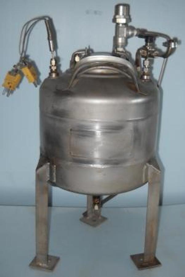 Used QTY. 1. ALLOY PRODUCT CORP. APC CONTAINER 110 PSI MAX WP 300Â°F DIV 1 WT 304