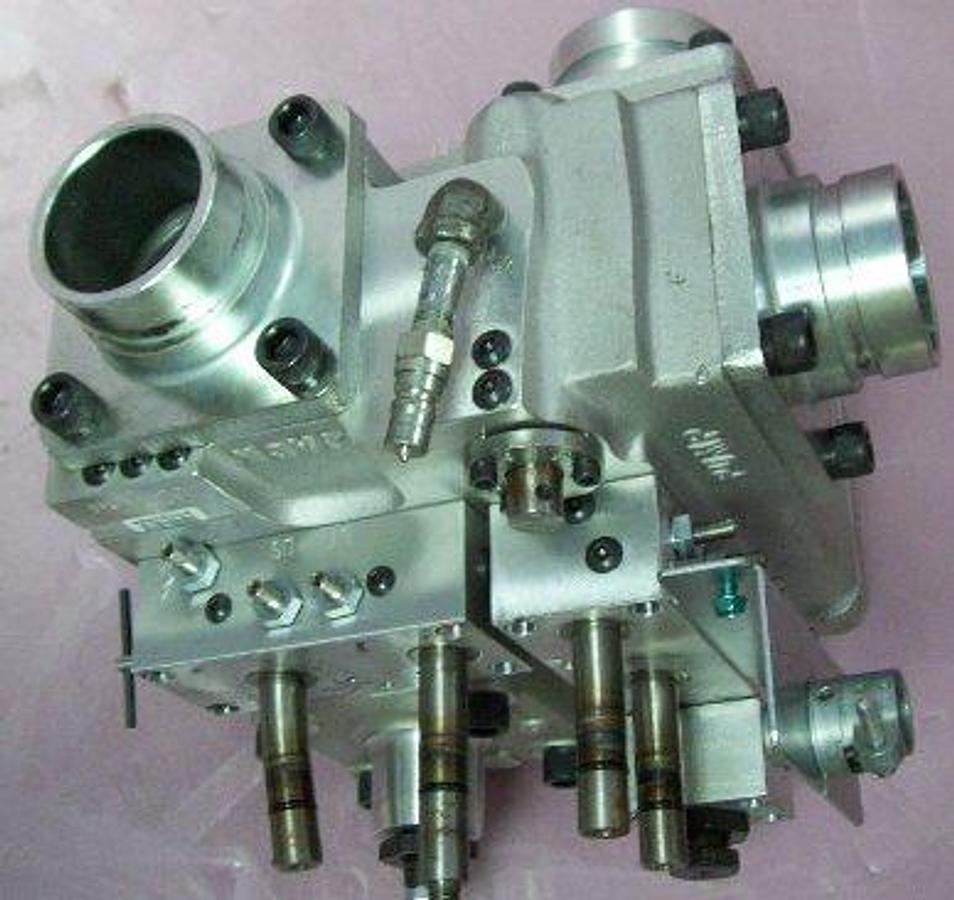 Used QTY. 1. MAXTON UCI HYDRAULIC CONTROLLER VALVE