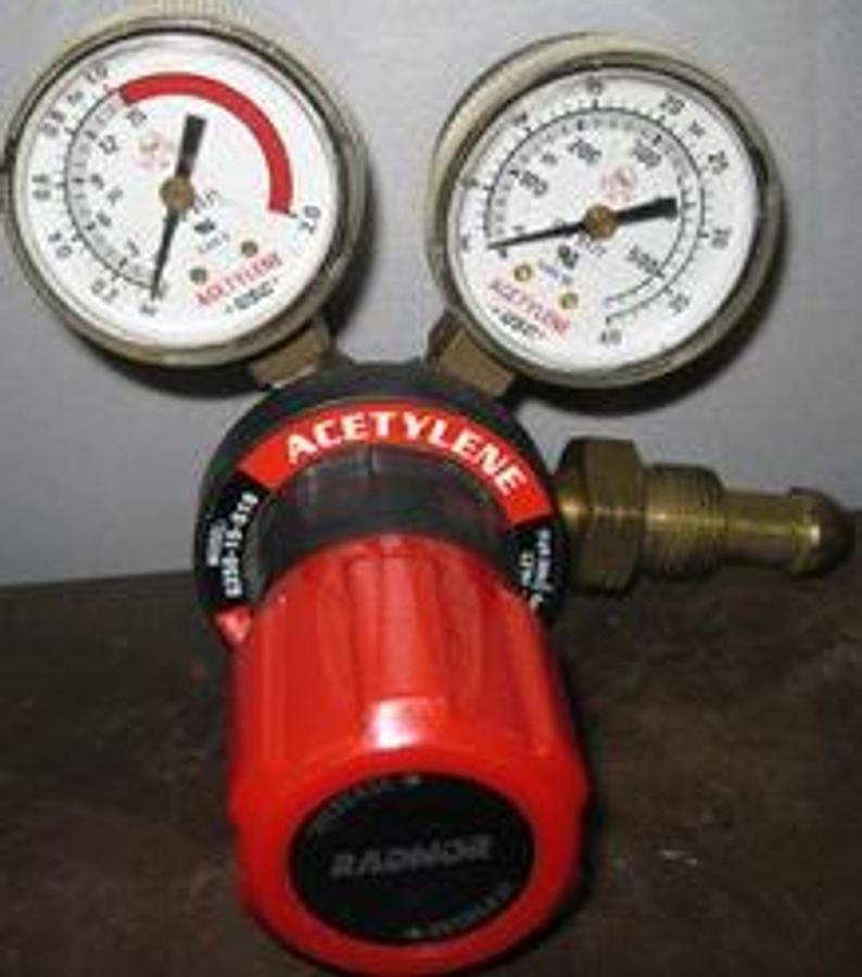 Used QTY. 1. RADNOR ACETYLENE REGULATOR