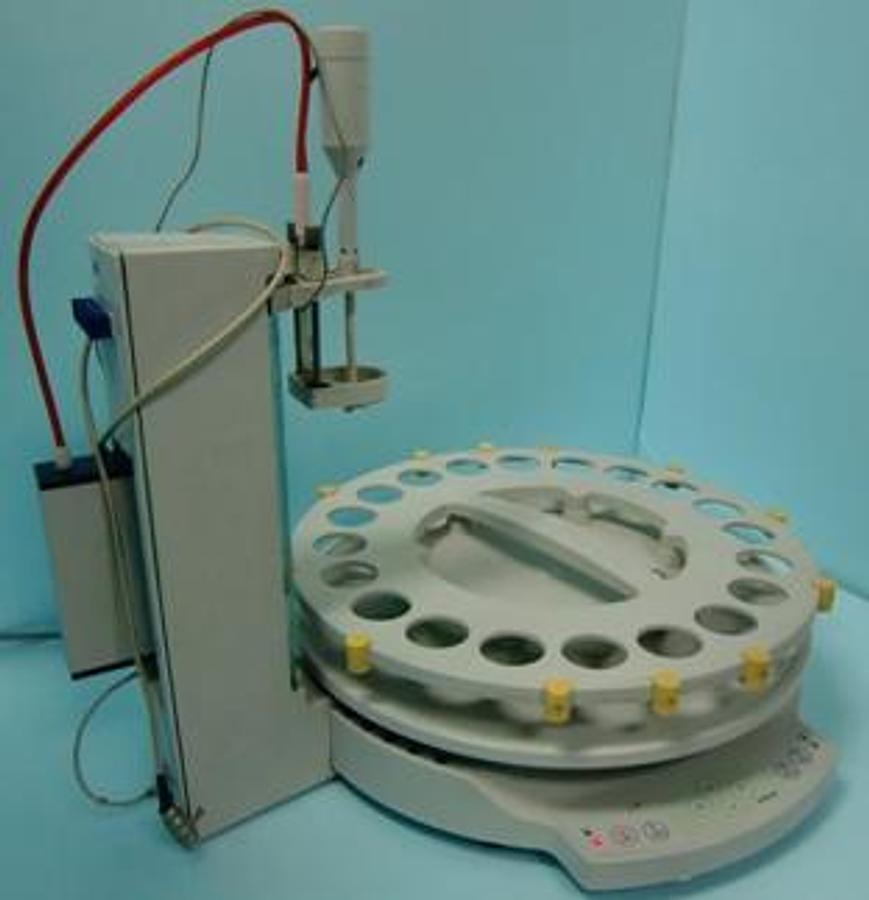 Used METTLER TOLEDO TYPE: RONDO RACKANTRIEB AUTO SAMPLER 100-240 V 40 VA 50/60 HZ FNR. 51108200 SRN. 5122399366 CSA C US CE WITH 1. METTLER TYPE: RONDO TOWER 24 VDC 10 VA 50/60 HZ FNR. 51108201 SRN. 5122399366 CSA C US CE WIYH METTLER TOLEDO DL70 STIRRER.