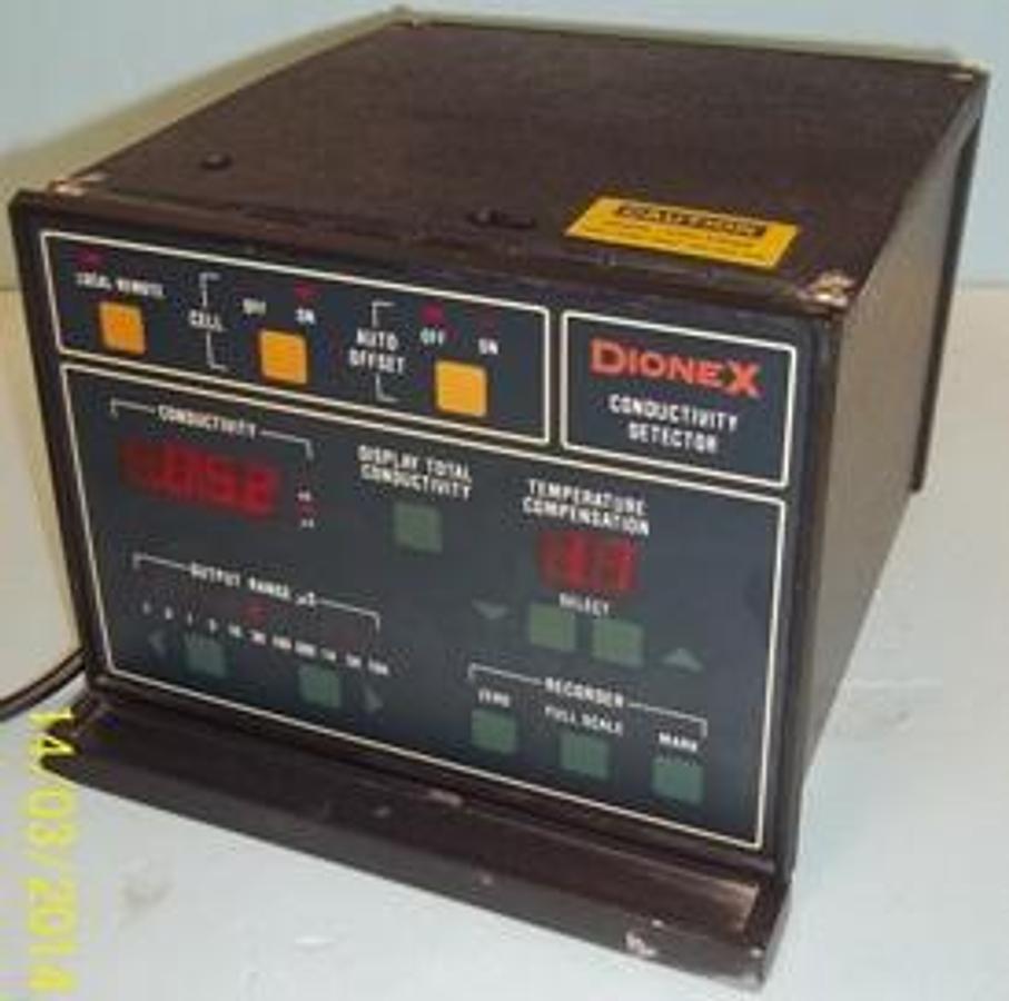 Used DIONEX CONDUCTIVITY DETECTOR