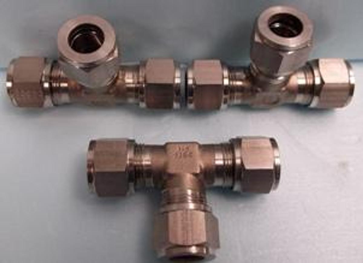 Used QTY. 3. HOKE 11/16" X 11/16" X 11/16" STAINLESS STEEL TEE FITTING 316 92TE GYOROLOK 316 ZKD.