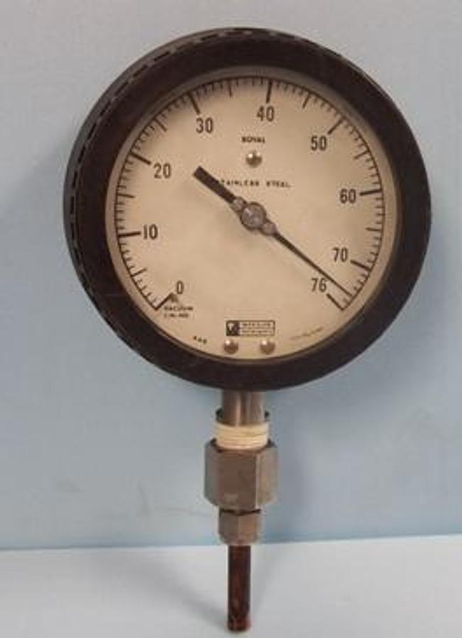 Used ROYAL VACUUM GAUGE 0-76 VACUUM CM-HG AA4 1/2"THREADS.
