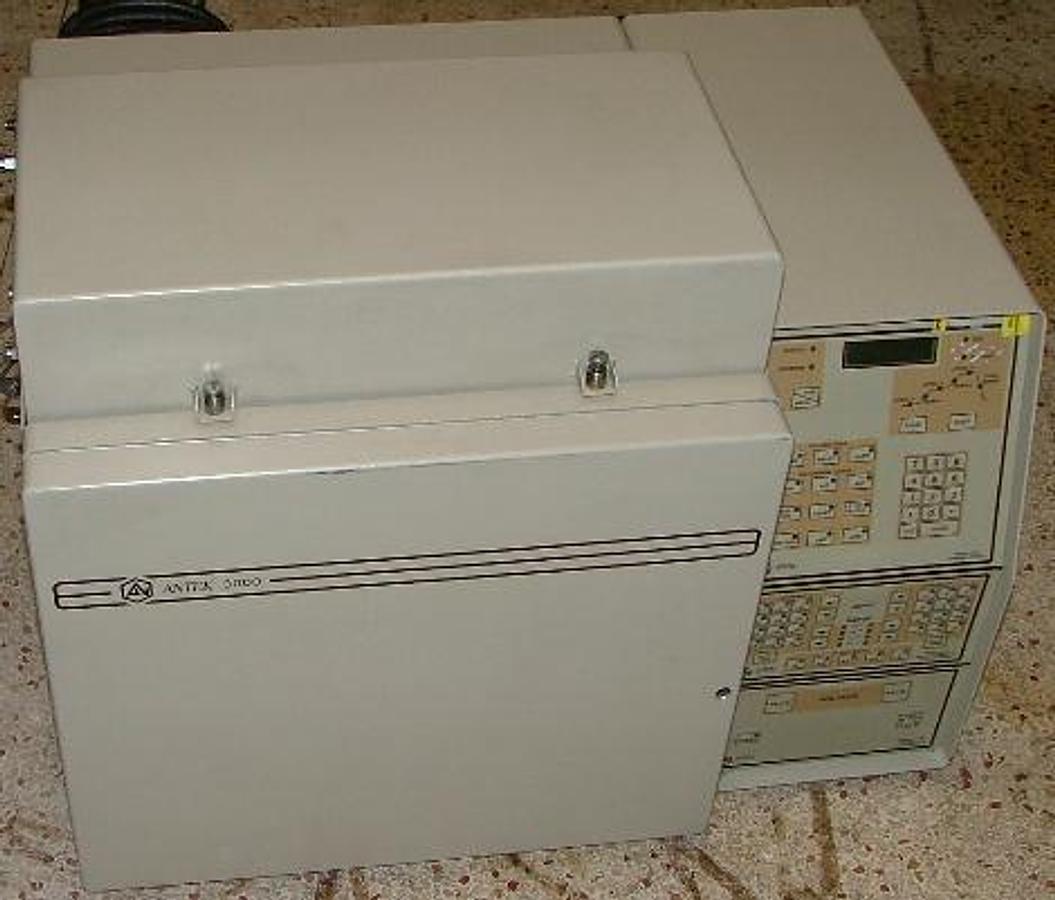 Used ANTEK 3000 GAS CHROMATOGRAPH
