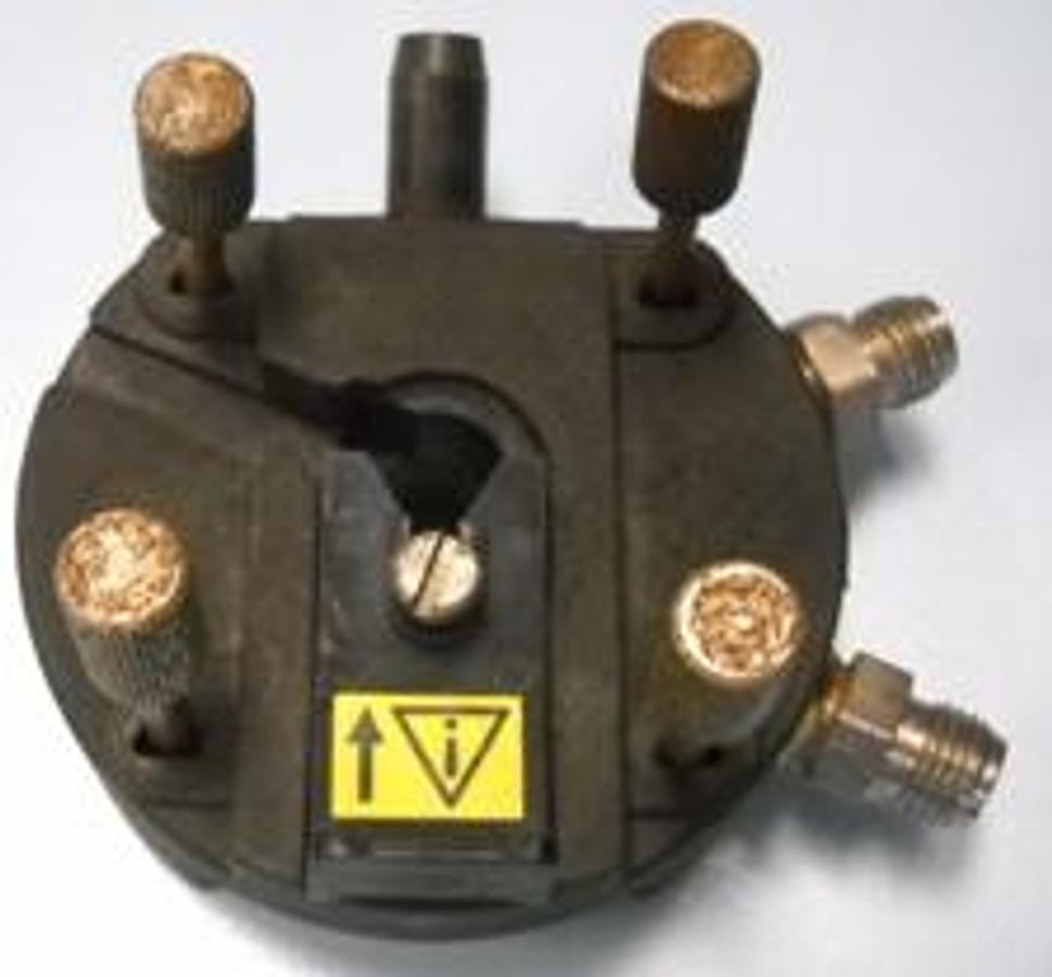 Used QTY. 1. ATOMIC ABSORPTION SPECTROPHOTOMETER BURNER STAND PART AUX. OXIDANT INPUT FUEL INPUT.