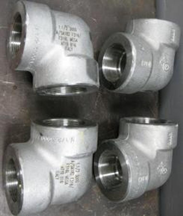 Used QTY. 4. MEGA ITALY 1 ½" 90 DEG. 3000 316 STAINLESS STEEL THREADED PIPE FITTING