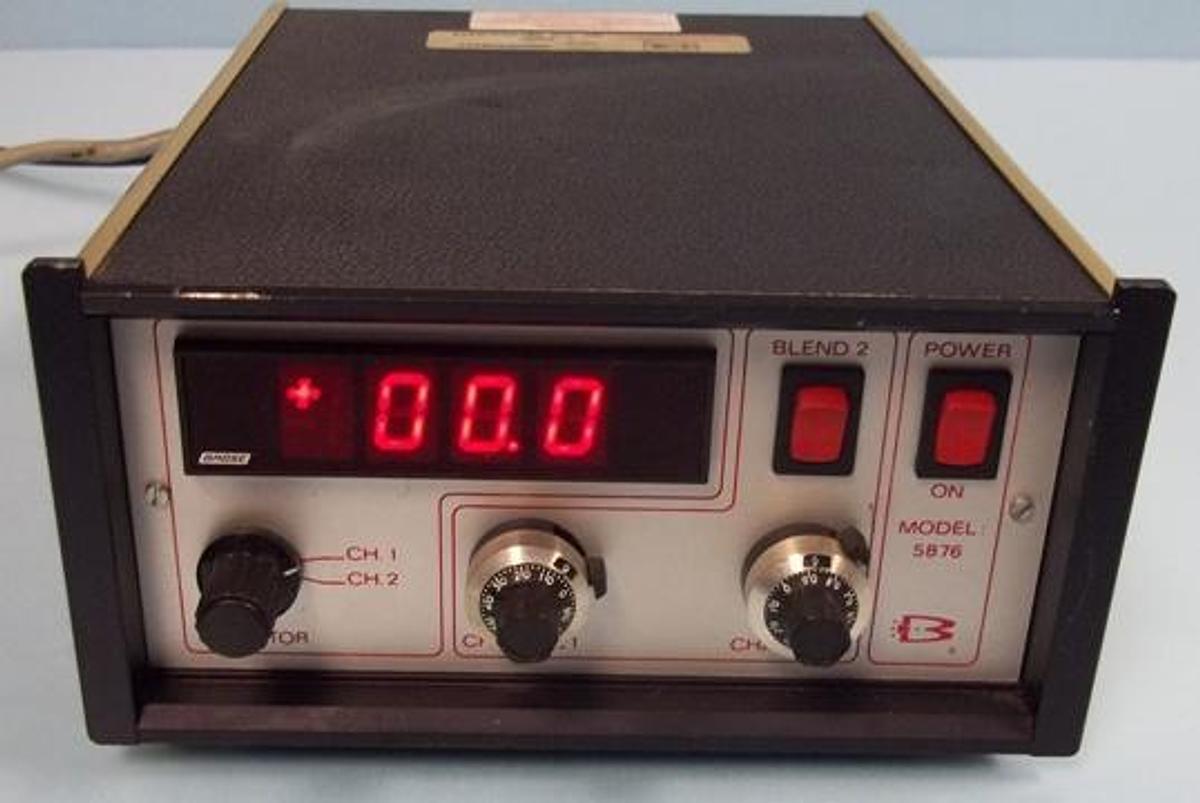 Used BROOKS DIGITAL THERMOSTAT MODEL: 5876