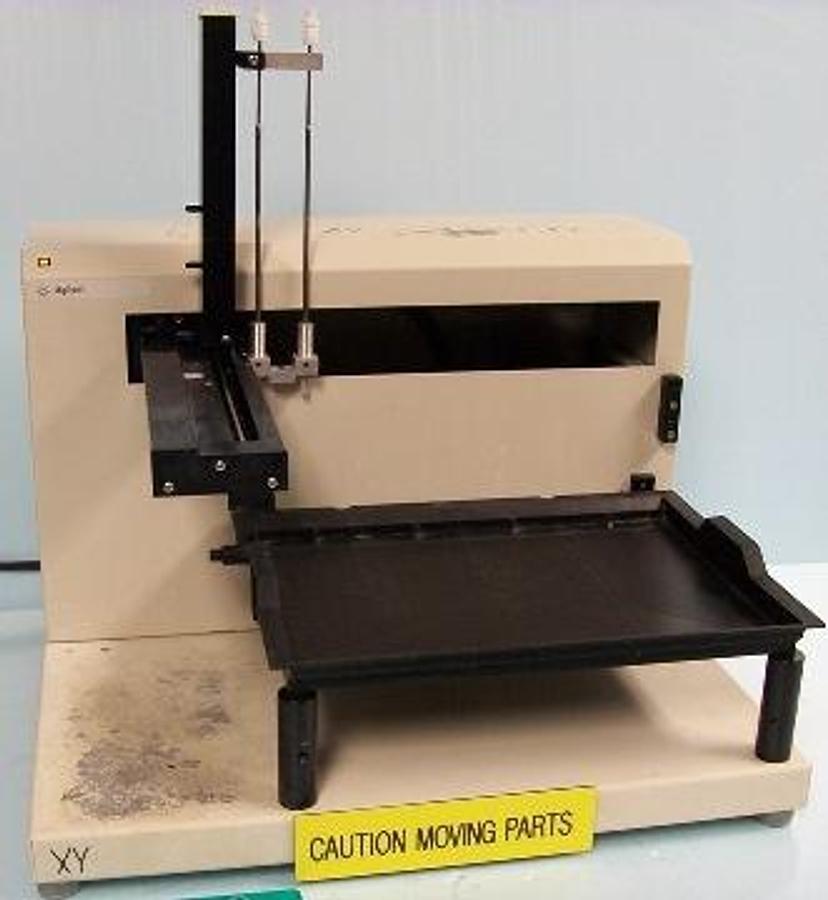 Used QTY. 1. AGILENT X-Y AUTO SAMPLER MODEL: G1811A