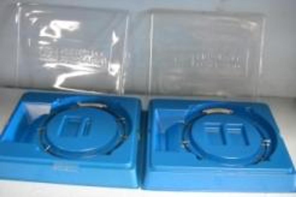 Used QTY. 2. HEWLETT PACKARD INSTRUMENT TEST COLUMN 19095S #100.