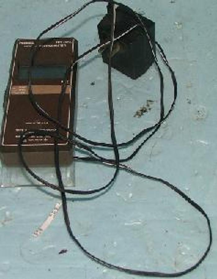 Used QTY. 1. OMEGA DIGITAL THERMOMETER HH 25 KC