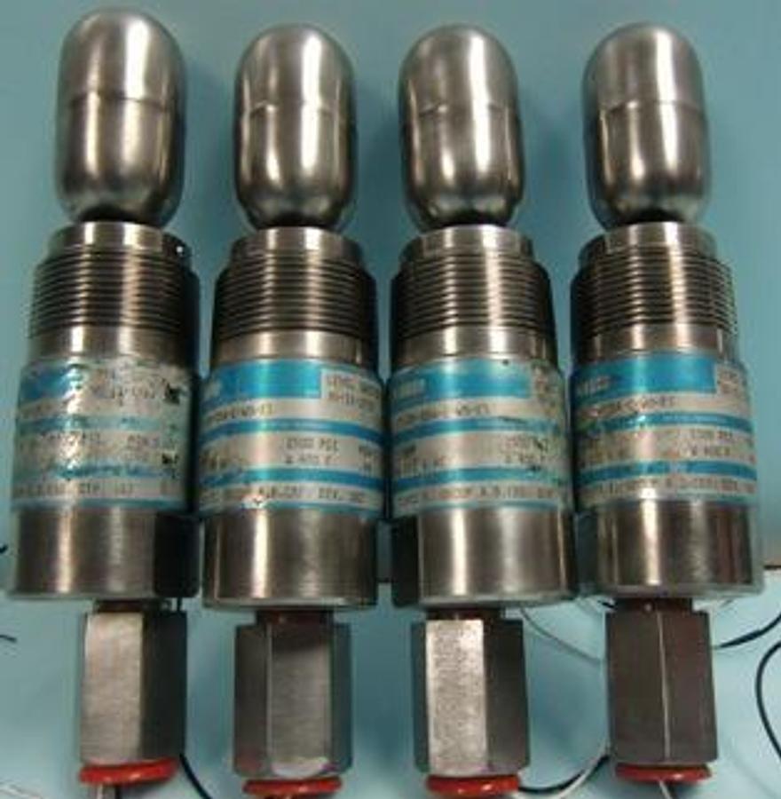 Used SOR LEVEL SWITCH MOD.NO.1510B-G5A-C-W9-ES 1. AMP @ 110 V/AC 1500 PSI @ 400 DEG. F. CLASS 1