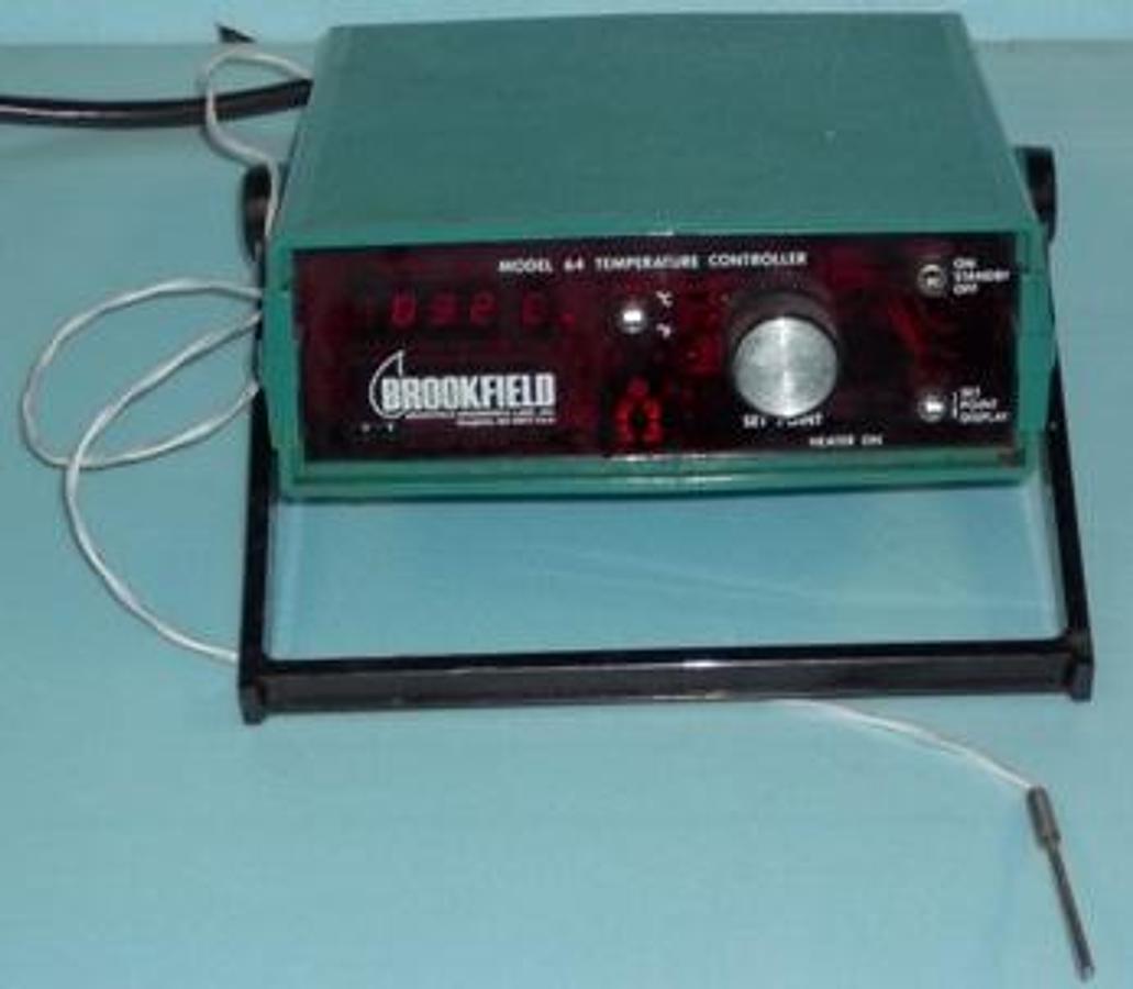 Used QTY. 1. BROOKFEILD TEMP CONTROLLER WITH PROBE RANGE 0-300Â°C 120V 5A 60HZ 1PM