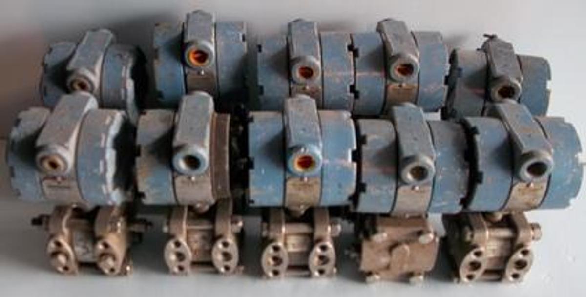 Used QTY. 10. ROSEMOUNT TRANSMITTER