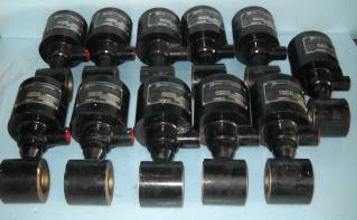 Used QTY. 11. PEECO FLOW ACTUATED SWITCH POWER ENGINEERING AND EQUIPMENT CO INC MAXIMUM PRESS 600 MAXIMUM TEMP 300 MODEL ET-F TAG# 43-F5H-3461