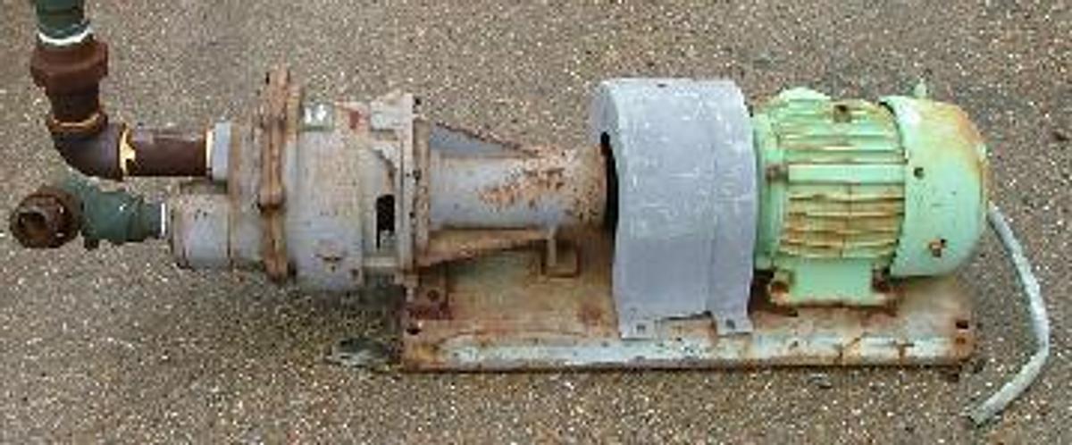 Used NASH VACUUM PUMP