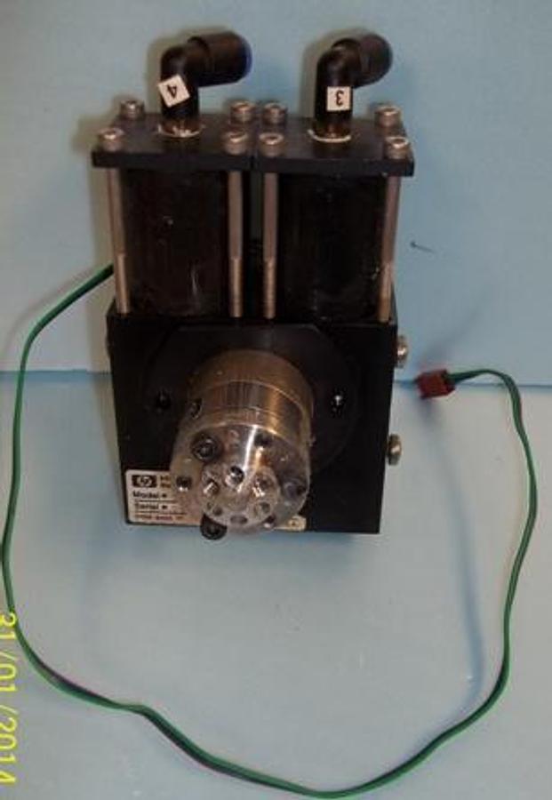 Used HEWLETT PACKARD MODEL 7984660001 SN: 292 6A02076 HPLC CONNECTION MODULE.