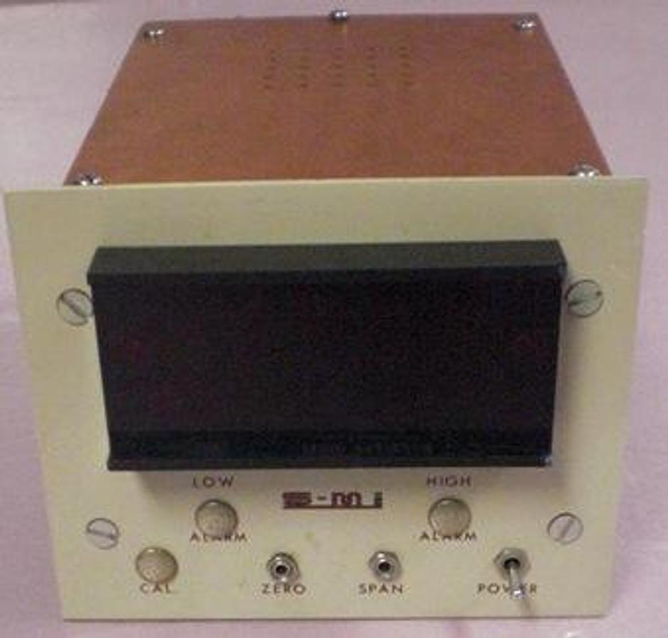 Used QTY. 1. SENSO METRICS DIGITAL METER