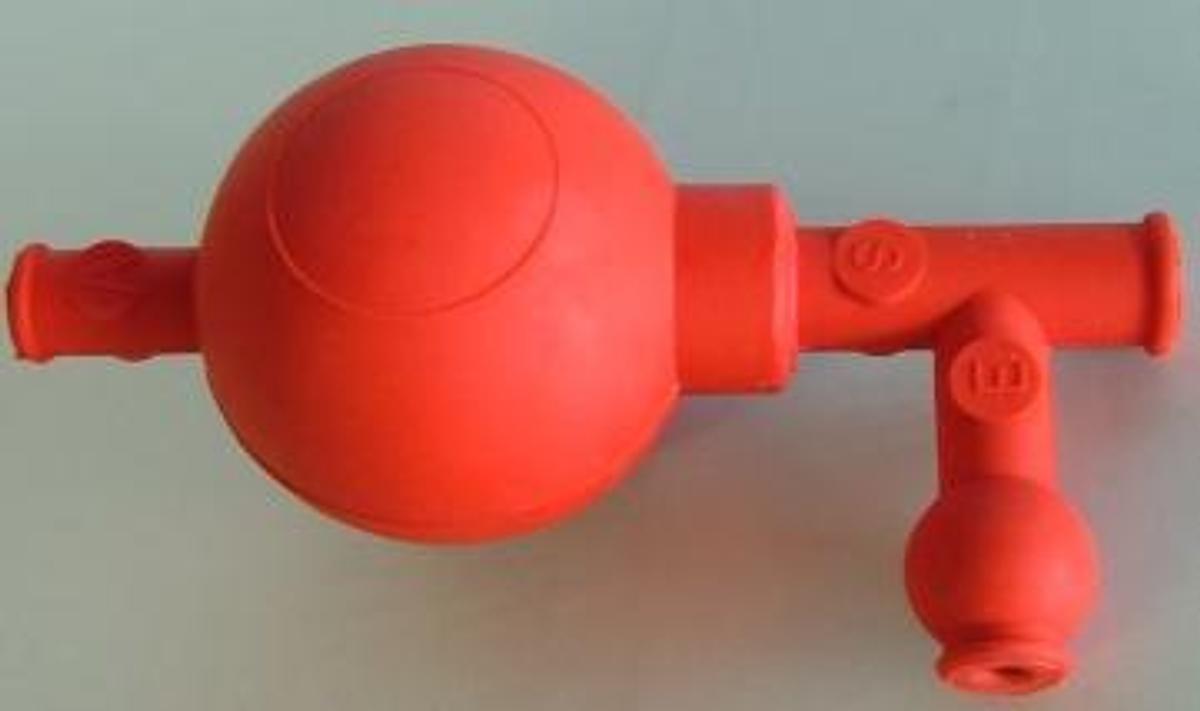 Used BAXTER SCIENTIFIC PRODUCTS: S/P RED PIPIT FILLER "FOR SAFE PIPETTING OF CAUSTIC REAGENTS AND ENZYME SOLUTIONS" "MADE OF RED NATURAL RUBBER" CAT. P5311-1