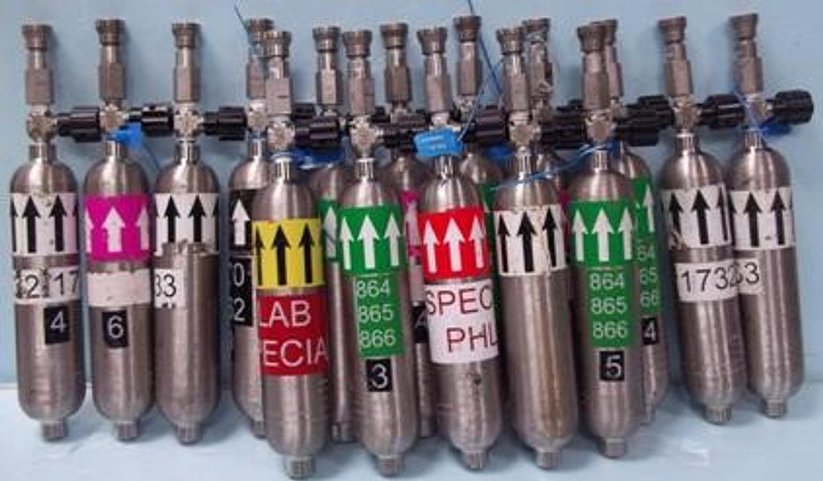 Used QTY. 16. SWAGELOK 300 ML