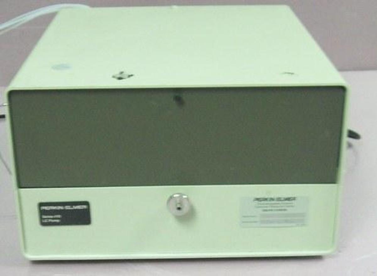 Used PERKIN ELMER LIQUID CHROMATOGRAPHY SERIES 410 LC PUMP