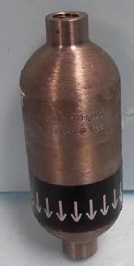 Used QTY. 1. SWAGELOK 150 ML