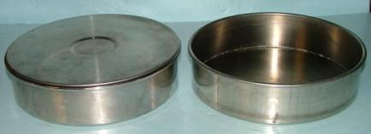 Used BOTTOM SIEVE 8".