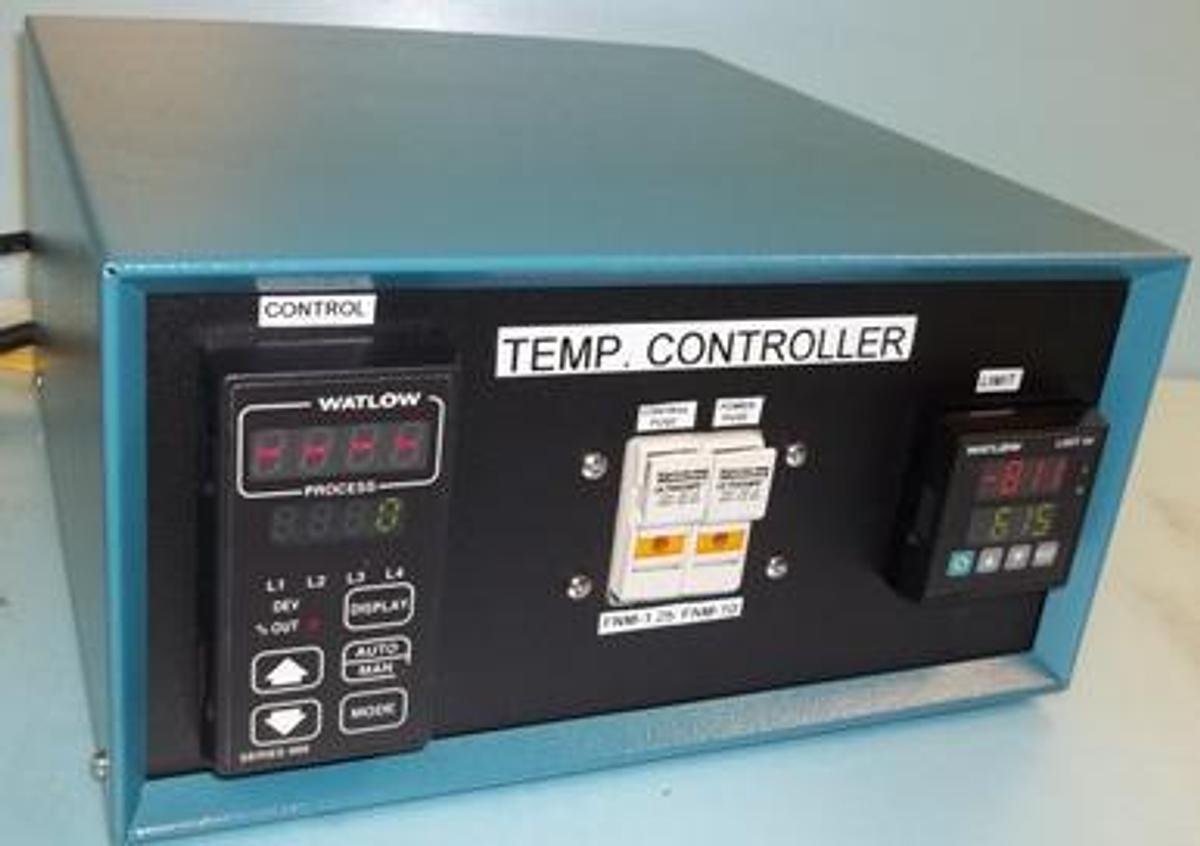 Used TEMPERATURE CONTROLLER 115V POWER IN WATLOW SERIES 988 CONTROLLER AND A. WATLOW LIMIT 94 CONTROLLER A FERRAZ SHAWMUT ULTRA SAFE 600V 30A UL 690V 32A IEC CONTROL FUSE AND POWER FUSE THERMAL COUPLES FOR CONTROL AND LIMIT POWER CABLE HAS A WOODS 6910...