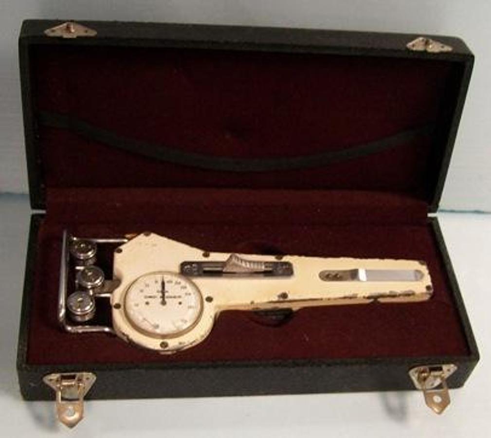 Used QTY. 1. SCHMIDT-WALDKRAIBURG CHECK LINE TENSION METER MODEL DXX40 10-400